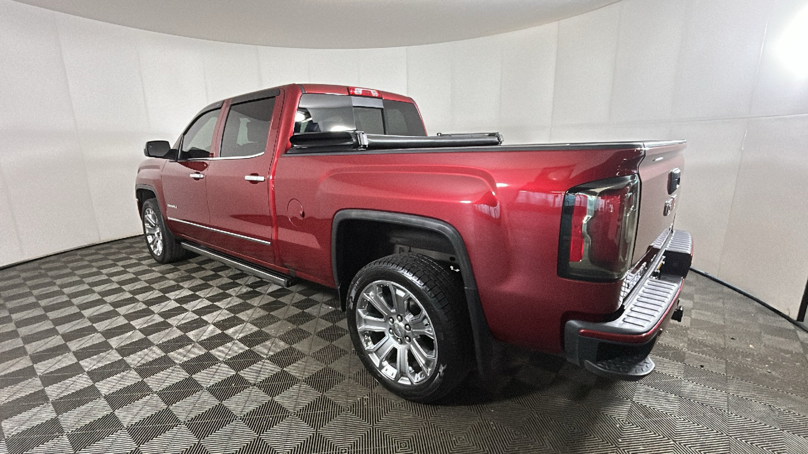 Used 2018 GMC Sierra 1500 Denali w/ Denali Ultimate Package AWD/4WD image 5
