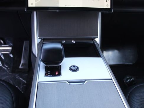 New 2026 Land Rover Range Rover SV image 13