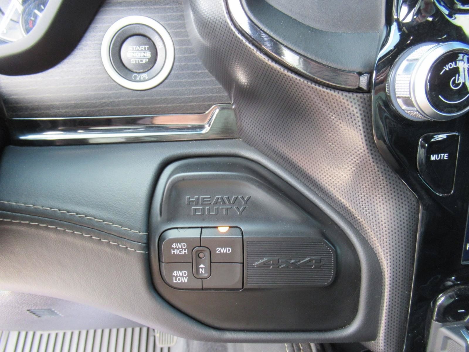 Used 2022 RAM 2500 Limited AWD/4WD image 26
