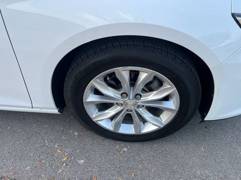 Used 2019 Chevrolet Malibu LT image 11