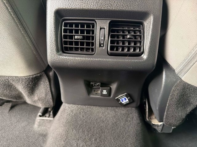 Used 2025 Toyota Camry SE w/ Convenience Package FWD image 14