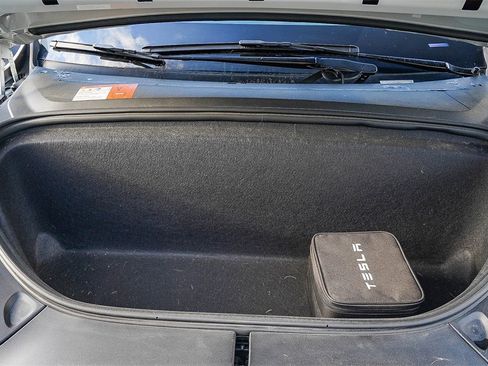 Used 2017 Tesla Model X 75D image 30