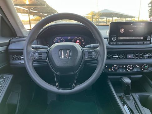 Used 2025 Honda Accord SE image 15