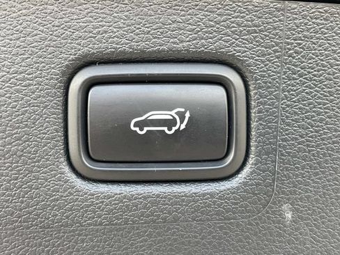 Used 2021 Hyundai Tucson Ultimate w/ Cargo Package AWD/4WD image 13