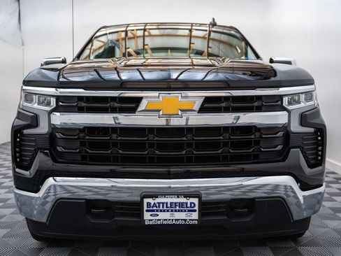 Used 2025 Chevrolet Silverado 1500 LT AWD/4WD image 2