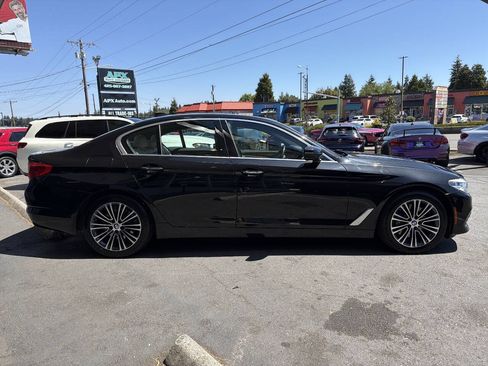 Used 2018 BMW 530i xDrive w/ Premium Package AWD/4WD image 7