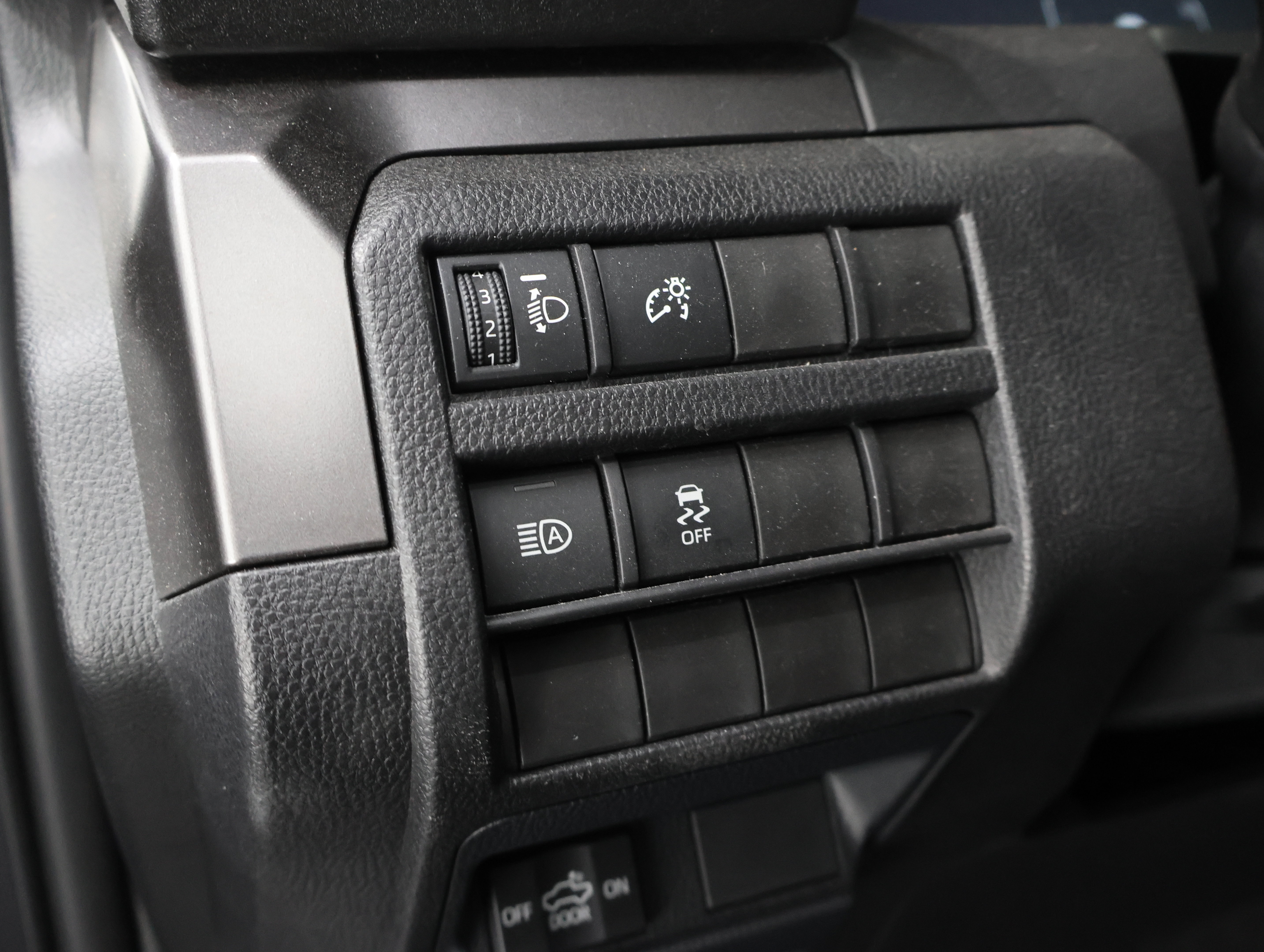 Used 2025 Toyota Tacoma TRD Off-Road AWD/4WD image 37