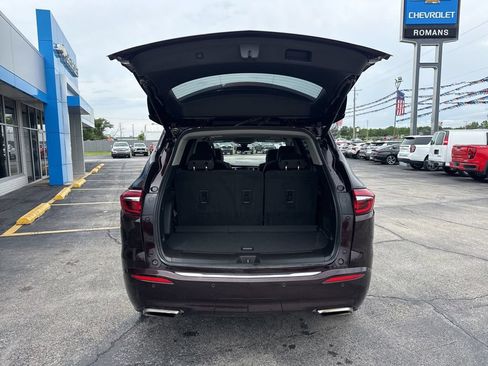 Used 2021 Buick Enclave Avenir w/ Avenir Technology Package AWD/4WD image 6