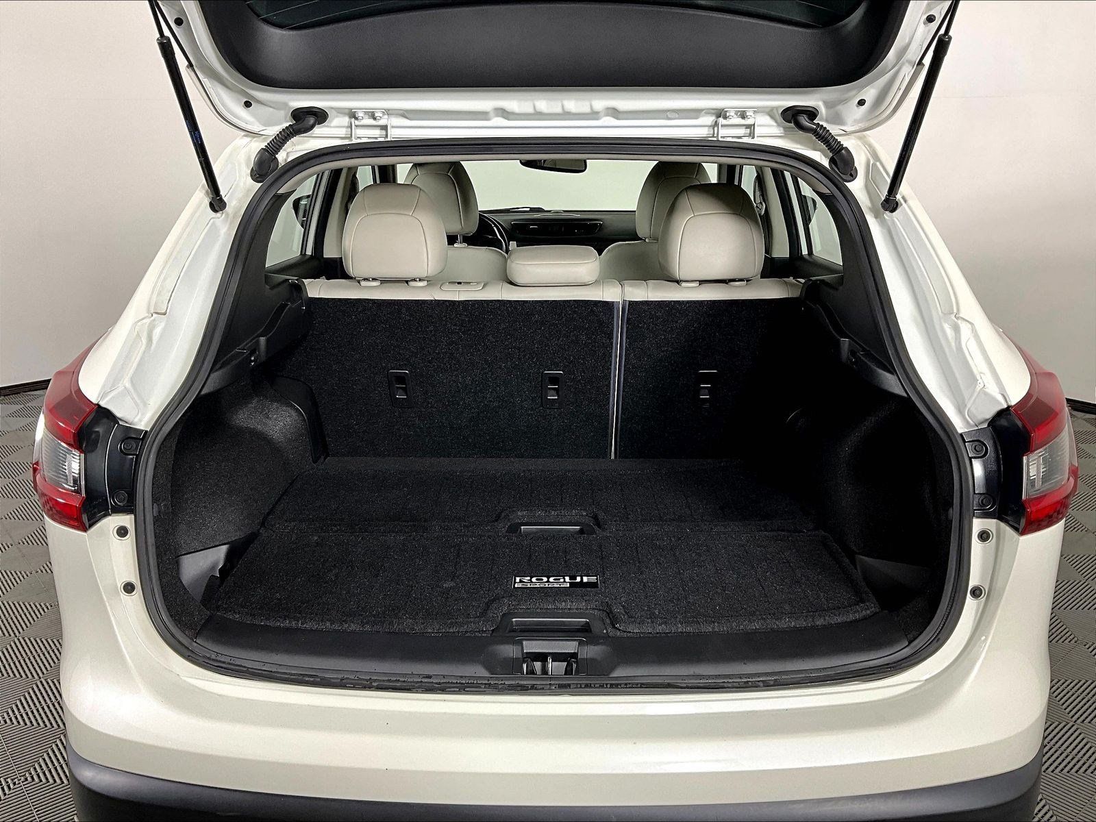 Certified 2022 Nissan Rogue Sport SL w/ Premium Package AWD/4WD image 36