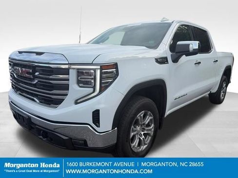 Used 2025 GMC Sierra 1500 SLT AWD/4WD image 3