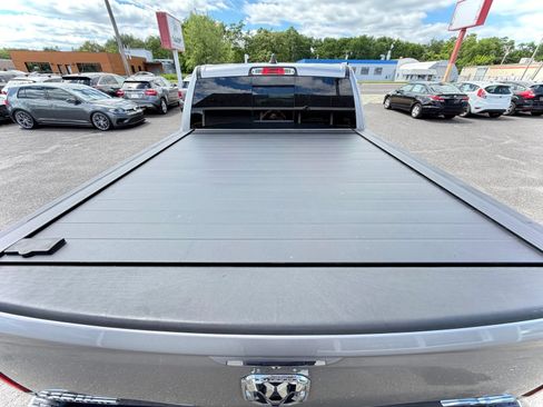 Used 2019 RAM 1500 Laramie AWD/4WD image 11
