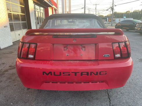 Used 2004 Ford Mustang Deluxe Convertible image 10