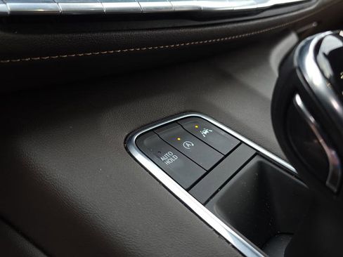 Used 2022 Cadillac Escalade ESV Premium Luxury image 40