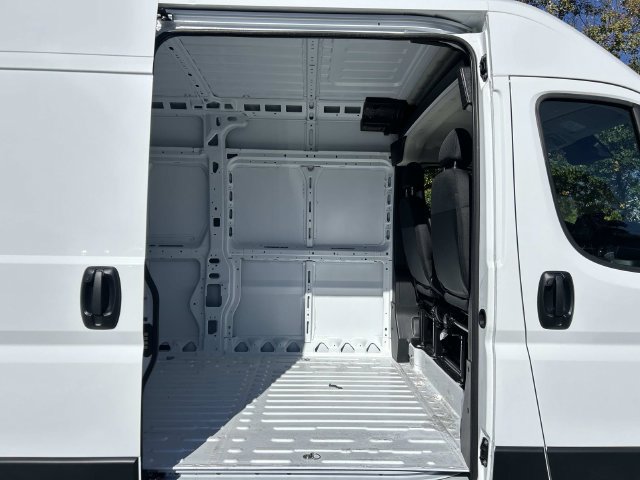 New 2026 RAM ProMaster 3500 w/ Premium Convenience Group FWD image 5