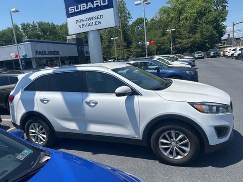 Used 2016 Kia Sorento AWD image 3