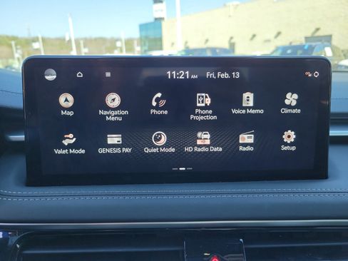 Used 2025 Genesis G70 2.5T w/ Sport Prestige Package image 9