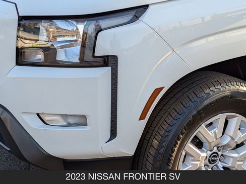 Used 2023 Nissan Frontier SV w/ SV Convenience Package RWD image 10