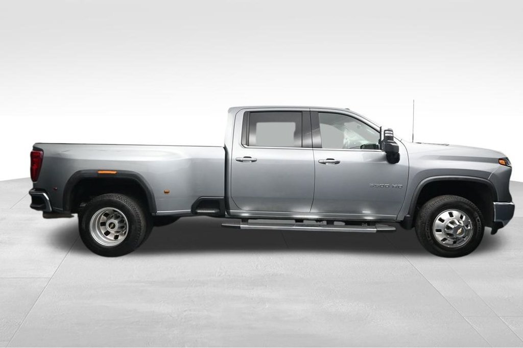 Used 2025 Chevrolet Silverado 3500 LTZ w/ LTZ Plus Package AWD/4WD image 6