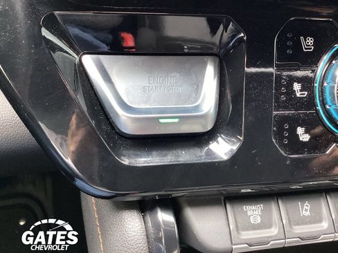 Used 2024 GMC Sierra 2500 AT4 w/ AT4 Premium Plus Package AWD/4WD image 21