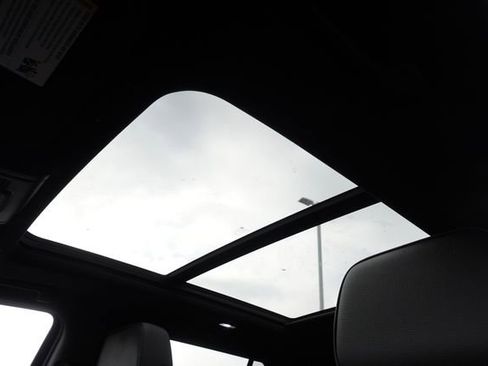 Used 2023 GMC Yukon XL Denali image 24