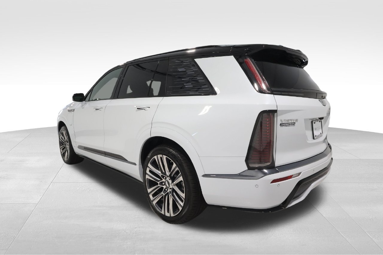 Used 2026 Cadillac Vistiq Platinum w/ LPO, Floor Liner Package AWD/4WD image 2