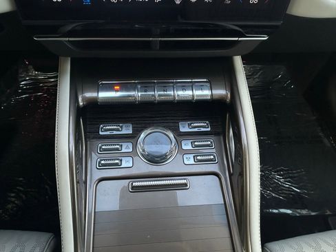 Used 2024 Lincoln Nautilus Black Label AWD/4WD image 24