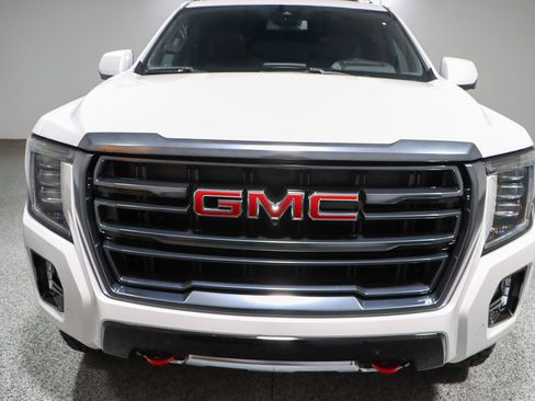 Used 2023 GMC Yukon XL AT4 w/ AT4 Premium Plus Package image 4