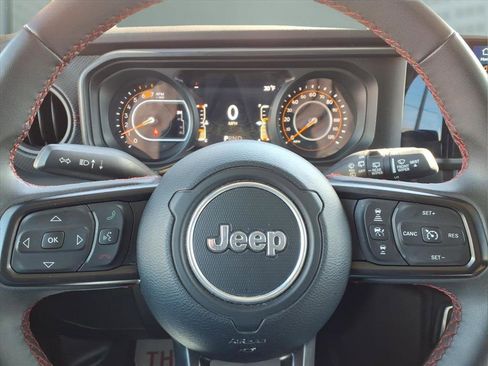 Used 2024 Jeep Wrangler Unlimited Rubicon AWD/4WD image 26