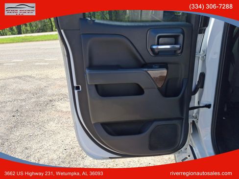 Used 2017 GMC Sierra 1500 SLE w/ SLE Value Package image 15