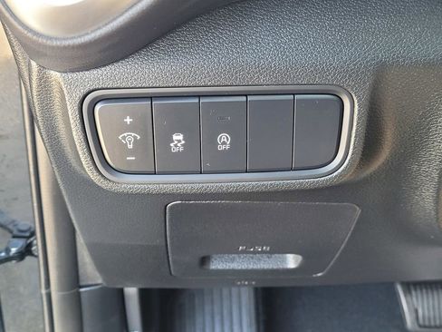 Used 2025 Kia Soul S FWD image 23