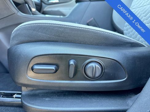 Used 2020 Chevrolet Equinox LT FWD image 3