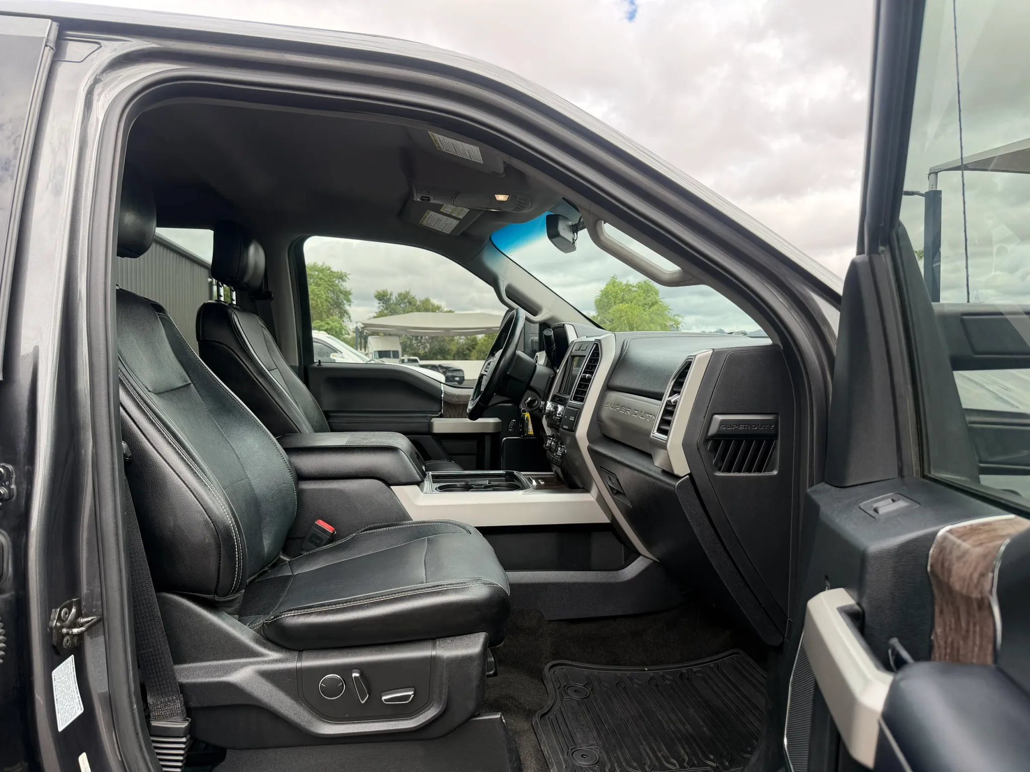 Used 2018 Ford F350 Lariat AWD/4WD image 30