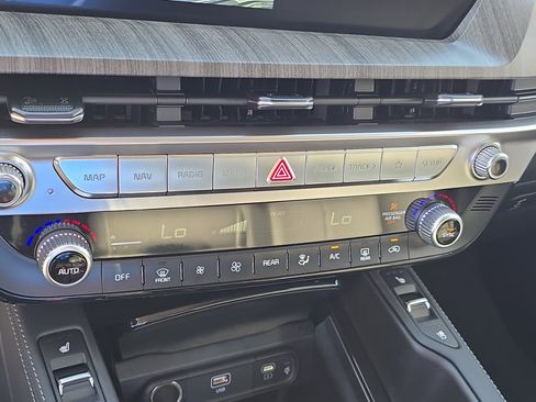 New 2025 Kia Telluride EX image 28