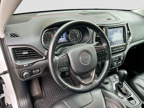 Used 2019 Jeep Cherokee Trailhawk w/ Cold Weather Group AWD/4WD image 38