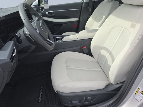 Certified 2025 Hyundai Sonata SEL FWD image 11