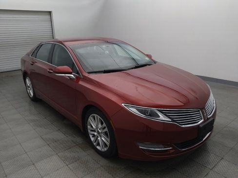 Used 2016 Lincoln MKZ FWD image 13