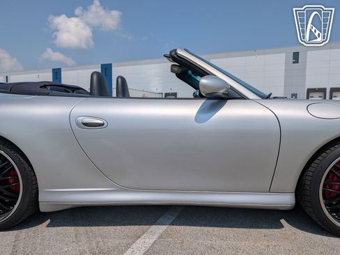 Used 2004 Porsche 911 Carrera 4S image 37