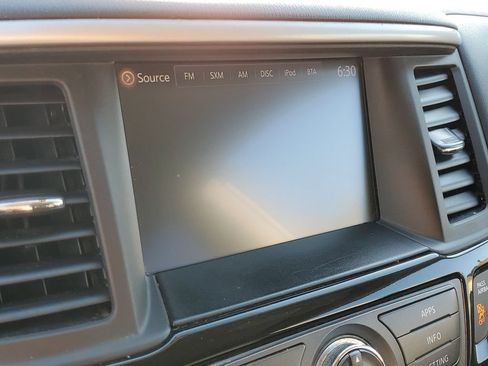 Used 2020 Nissan Pathfinder SV FWD image 22