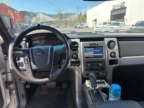 Used 2011 Ford F150 Raptor w/ SVT Exterior Graphics Pkg image 16