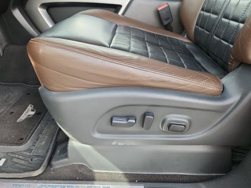 Used 2017 Nissan Titan Platinum Reserve image 14