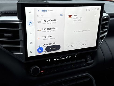 Used 2025 Toyota Sequoia Platinum image 32