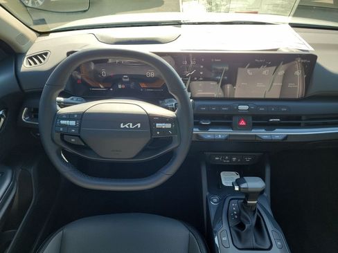 New 2026 Kia K4 EX FWD image 17