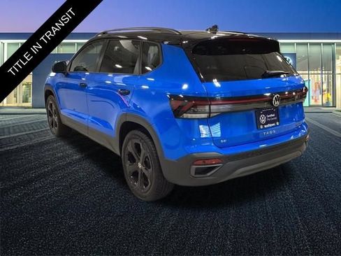 Used 2025 Volkswagen Taos SE AWD/4WD image 3