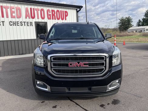 Used 2017 GMC Yukon SLT AWD/4WD image 3