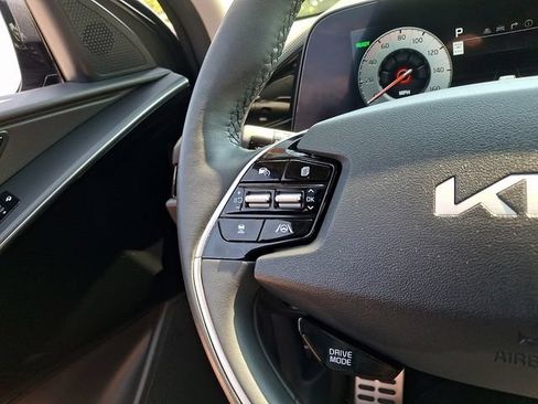 Used 2023 Kia Niro Wave w/ Wave Preserve Package FWD image 22