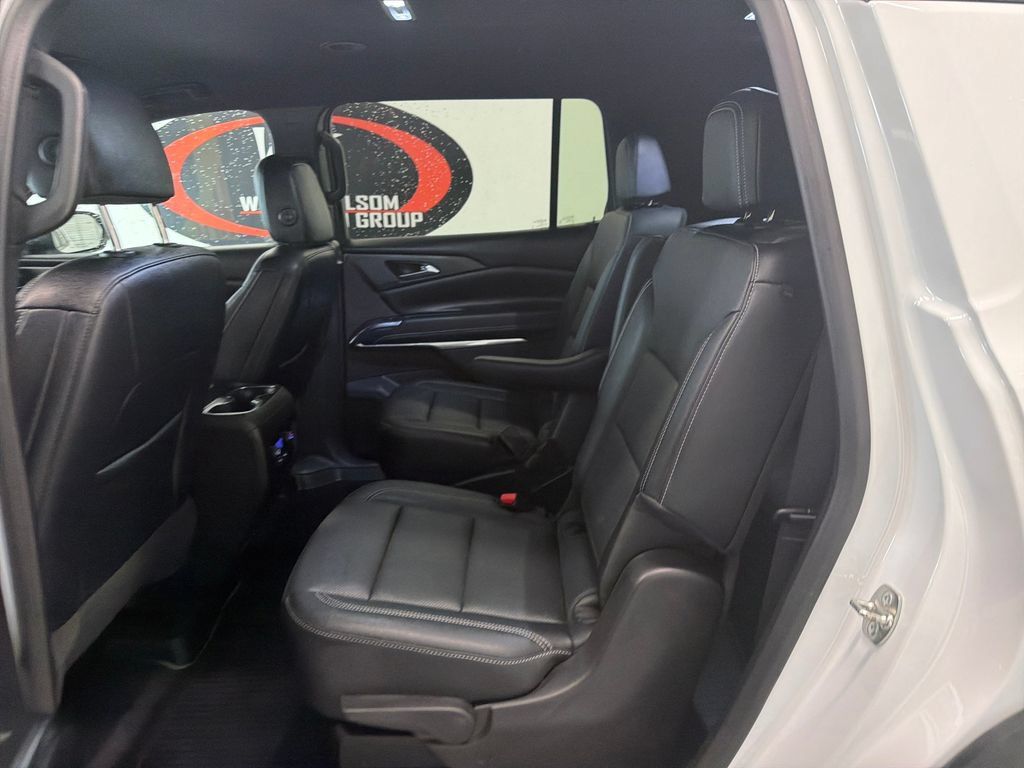 Used 2026 Chevrolet Traverse LT w/ Driver Confidence Package FWD image 16