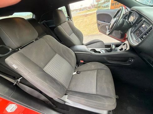 Used 2020 Dodge Challenger SXT image 26