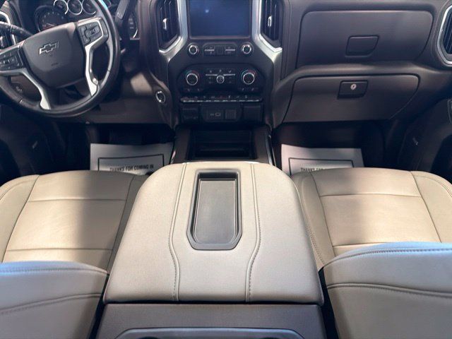 Used 2021 Chevrolet Silverado 1500 LT Trail Boss AWD/4WD image 17