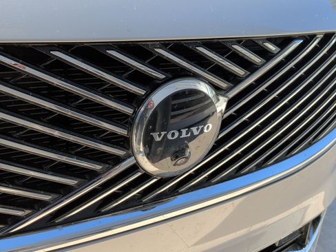 Used 2025 Volvo XC90 B6 Plus image 12