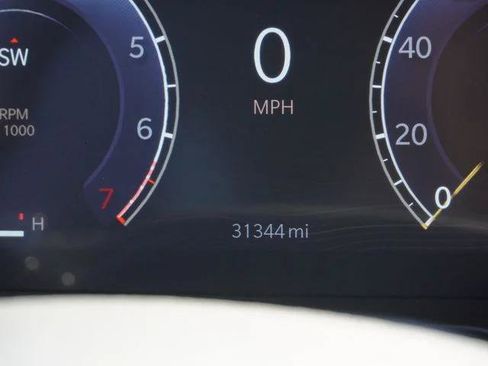 Certified 2025 Jeep Grand Cherokee Limited RWD image 33